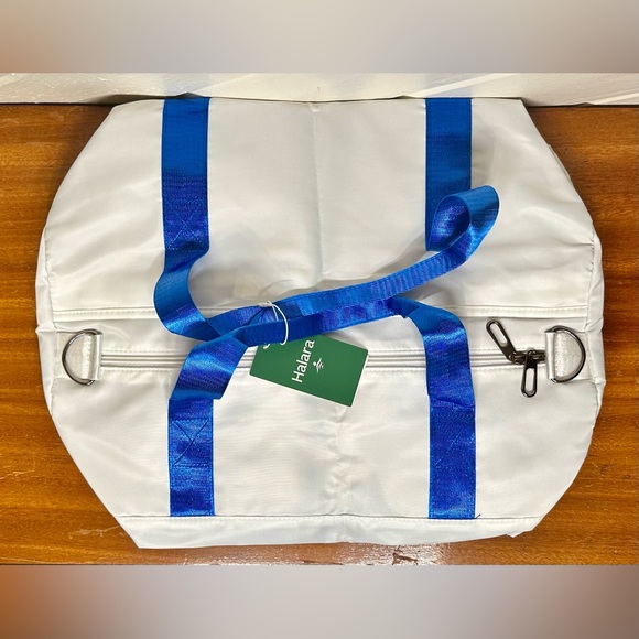Halara Zipper Gym Bag NWT in White w/ Blue Handles - Picture 3 of 7